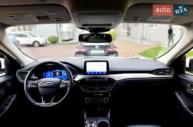 Внедорожник / Кроссовер Ford Escape 2021 в 