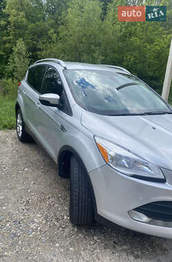 Внедорожник / Кроссовер Ford Escape 2014 в 