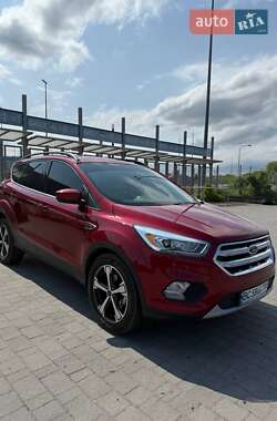 Внедорожник / Кроссовер Ford Escape 2018 в 