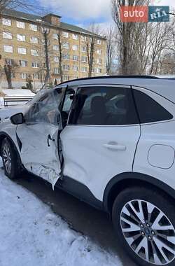Внедорожник / Кроссовер Ford Escape 2021 в 