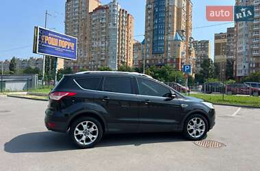 Внедорожник / Кроссовер Ford Escape 2014 в 