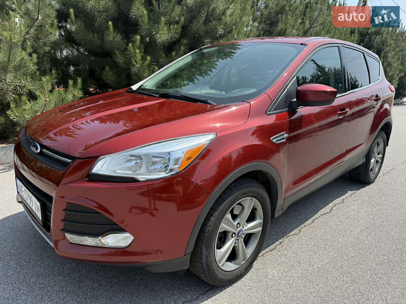 Внедорожник / Кроссовер Ford Escape 2016 в Днепре
