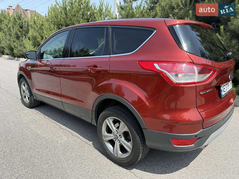 Внедорожник / Кроссовер Ford Escape 2016 в Днепре