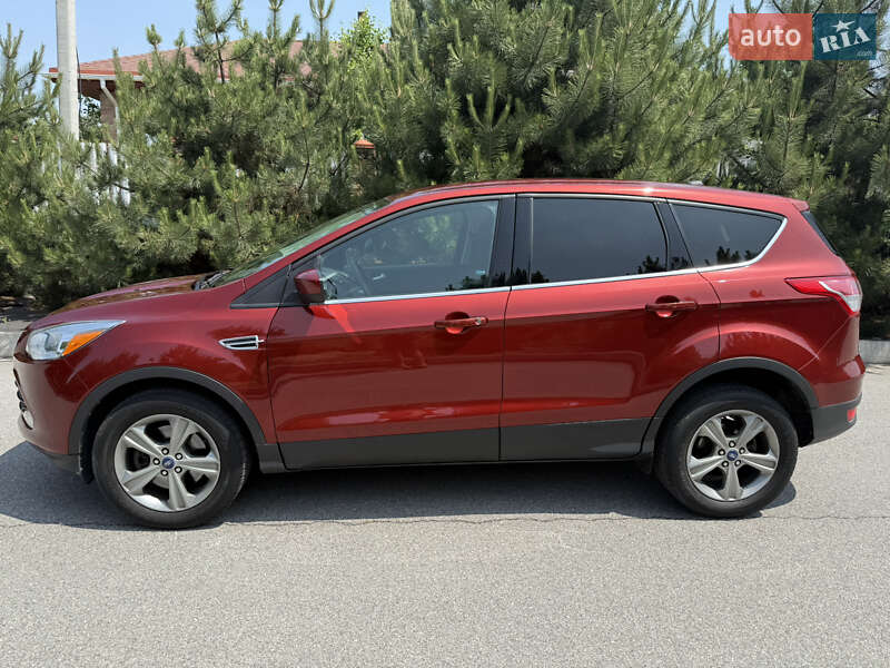 Внедорожник / Кроссовер Ford Escape 2016 в Днепре