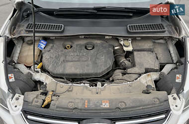 Позашляховик / Кросовер Ford Escape 2014 в 