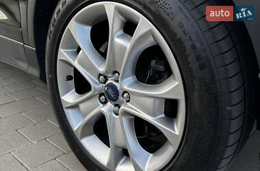 Внедорожник / Кроссовер Ford Escape 2015 в 