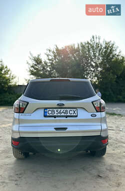 Внедорожник / Кроссовер Ford Escape 2017 в 