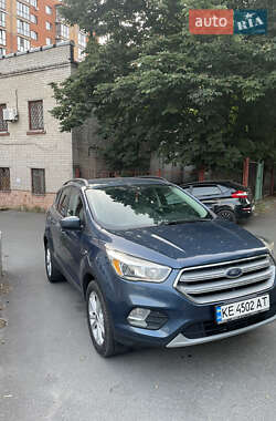 Внедорожник / Кроссовер Ford Escape 2018 в 