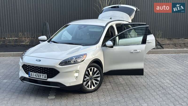 Внедорожник / Кроссовер Ford Escape 2020 в Вишневом