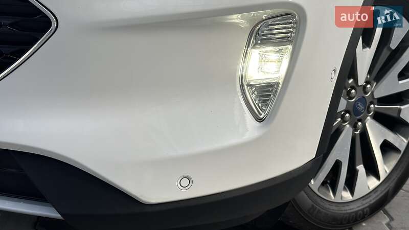 Внедорожник / Кроссовер Ford Escape 2020 в Вишневом