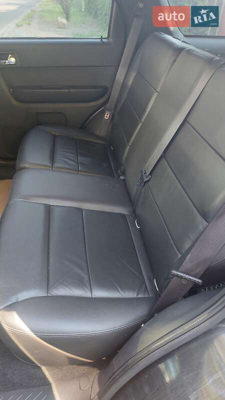 Внедорожник / Кроссовер Ford Escape 2012 в Днепре