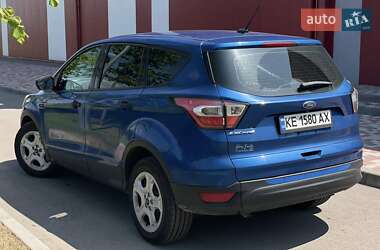 Внедорожник / Кроссовер Ford Escape 2016 в 