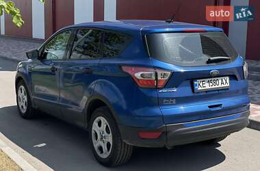 Внедорожник / Кроссовер Ford Escape 2016 в 
