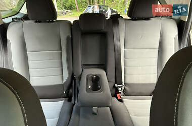 Внедорожник / Кроссовер Ford Escape 2014 в 