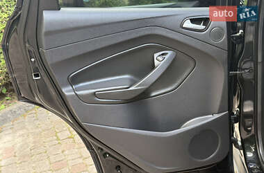 Внедорожник / Кроссовер Ford Escape 2014 в 