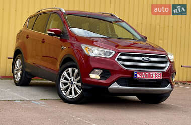 Внедорожник / Кроссовер Ford Escape 2017 в 