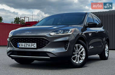 Внедорожник / Кроссовер Ford Escape 2022 в 