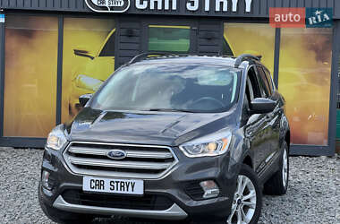 Внедорожник / Кроссовер Ford Escape 2019 в 