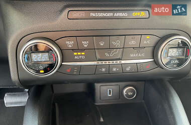 Внедорожник / Кроссовер Ford Escape 2020 в 
