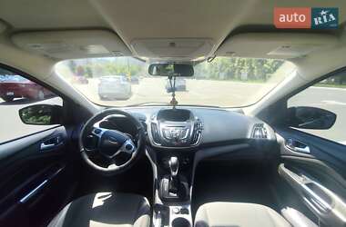 Внедорожник / Кроссовер Ford Escape 2015 в 