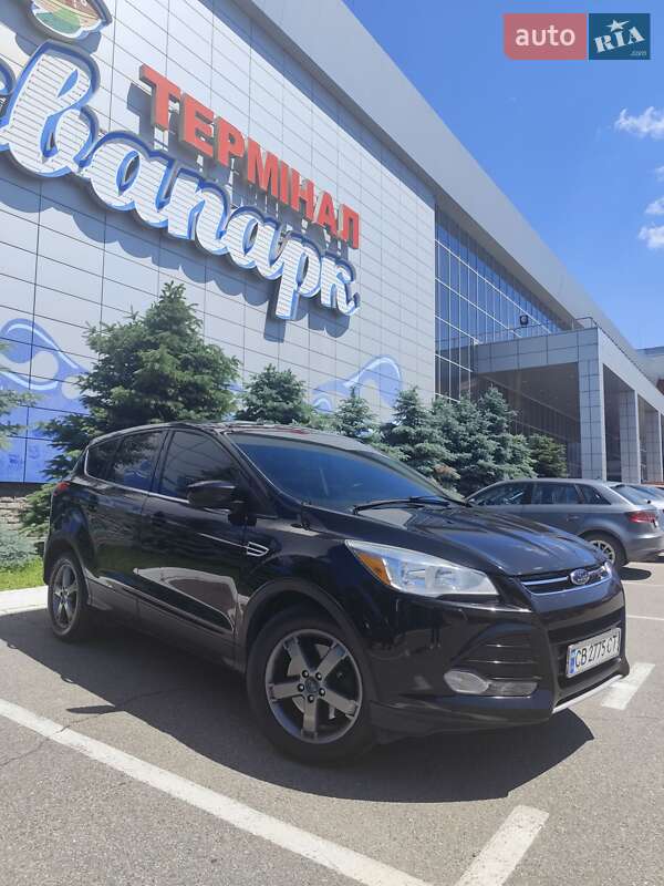 Внедорожник / Кроссовер Ford Escape 2015 в 