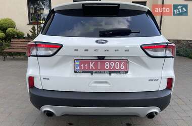 Внедорожник / Кроссовер Ford Escape 2020 в 