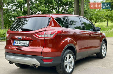 Внедорожник / Кроссовер Ford Escape 2015 в 