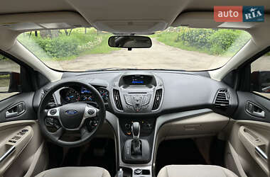Внедорожник / Кроссовер Ford Escape 2015 в 