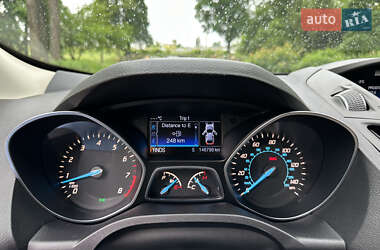 Внедорожник / Кроссовер Ford Escape 2015 в 