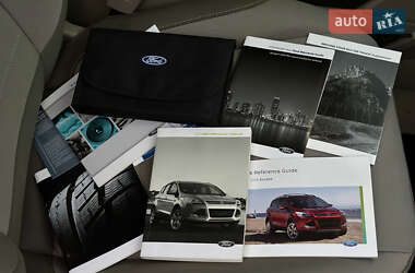 Внедорожник / Кроссовер Ford Escape 2015 в 