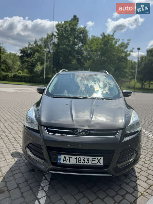 Внедорожник / Кроссовер Ford Escape 2015 в Ивано-Франковске