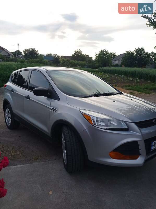 Внедорожник / Кроссовер Ford Escape 2014 в Бершади