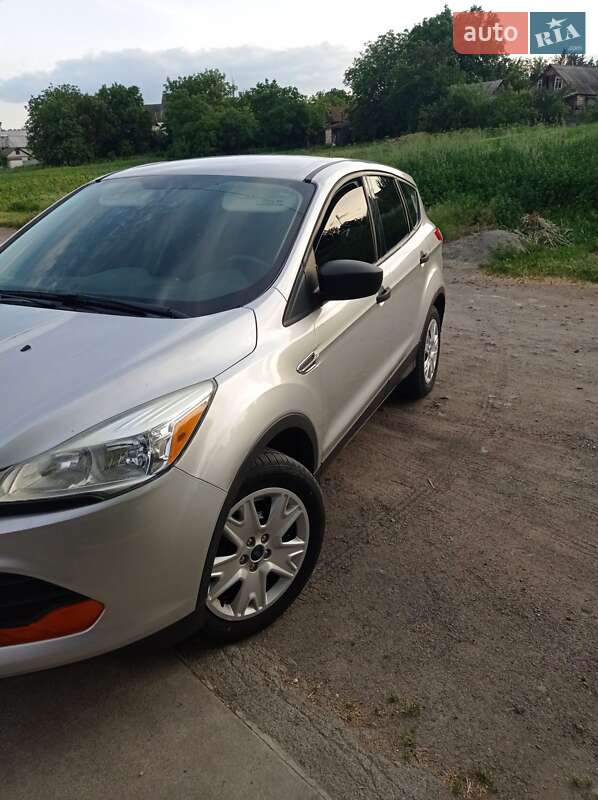 Внедорожник / Кроссовер Ford Escape 2014 в Бершади