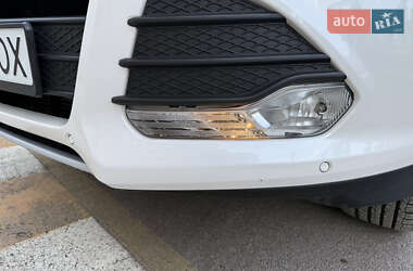 Внедорожник / Кроссовер Ford Escape 2014 в 