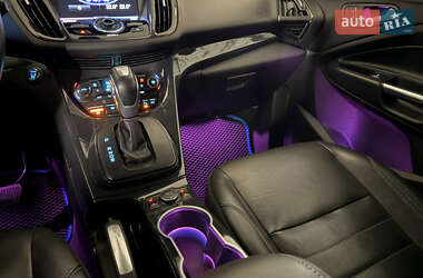 Внедорожник / Кроссовер Ford Escape 2014 в 