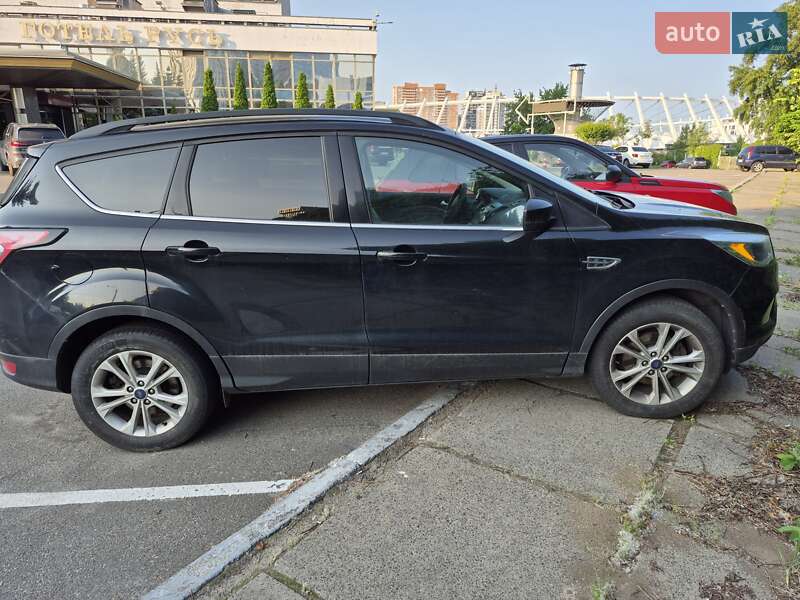 Внедорожник / Кроссовер Ford Escape 2017 в Харькове