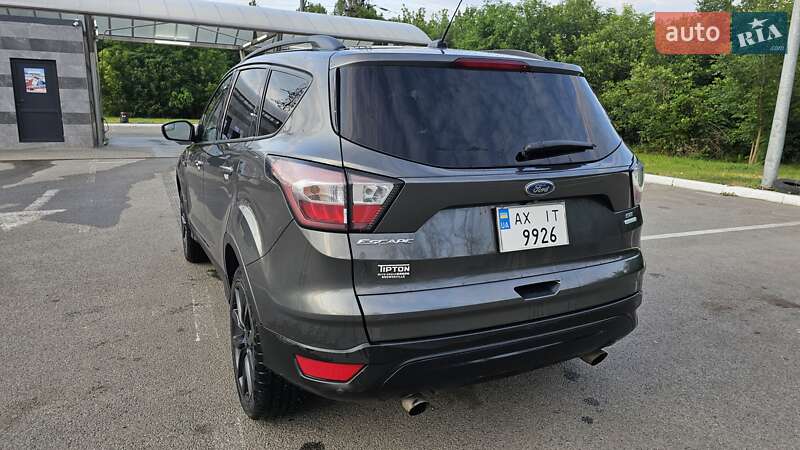 Позашляховик / Кросовер Ford Escape 2017 в Харкові