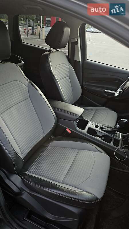 Позашляховик / Кросовер Ford Escape 2017 в Харкові