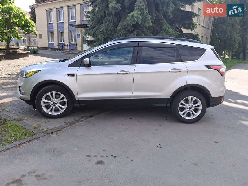 Внедорожник / Кроссовер Ford Escape 2018 в Изяславе