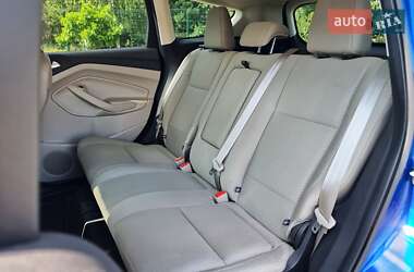 Внедорожник / Кроссовер Ford Escape 2018 в 