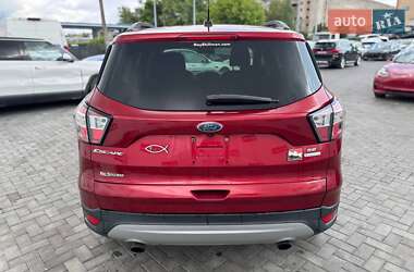 Внедорожник / Кроссовер Ford Escape 2017 в 