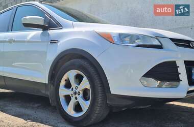 Внедорожник / Кроссовер Ford Escape 2014 в 