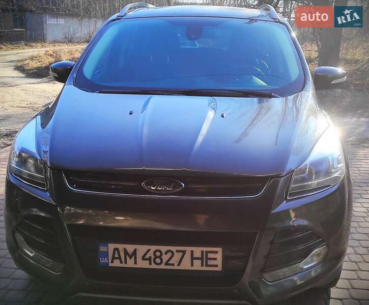 Внедорожник / Кроссовер Ford Escape 2015 в Мирополе