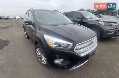 Внедорожник / Кроссовер Ford Escape 2018 в Ивано-Франковске