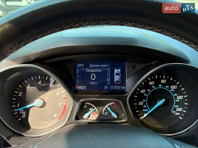 Внедорожник / Кроссовер Ford Escape 2015 в Виннице