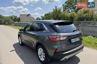 Позашляховик / Кросовер Ford Escape 2020 в 