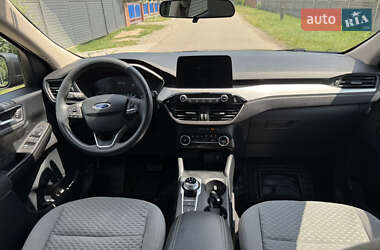Позашляховик / Кросовер Ford Escape 2020 в 
