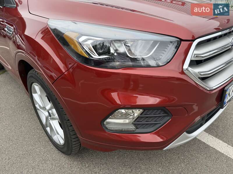 Позашляховик / Кросовер Ford Escape 2015 в Києві