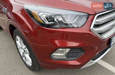 Внедорожник / Кроссовер Ford Escape 2015 в 