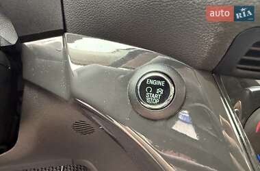 Внедорожник / Кроссовер Ford Escape 2015 в 